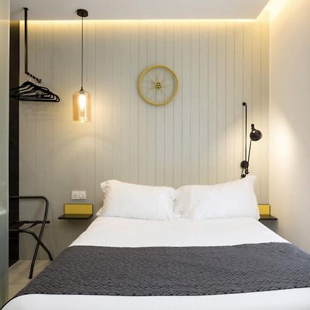 Atypik Hotel Clichy Bagian luar foto