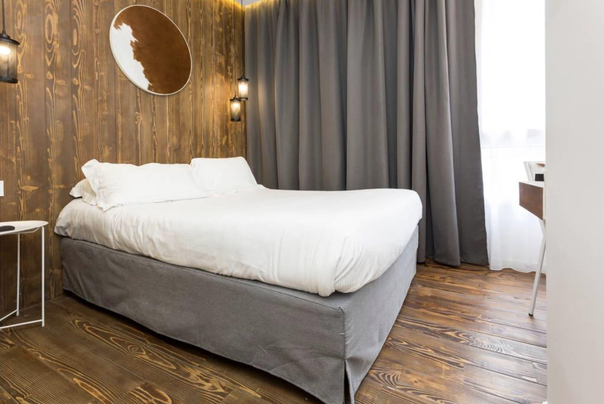 Atypik Hotel Clichy Bagian luar foto