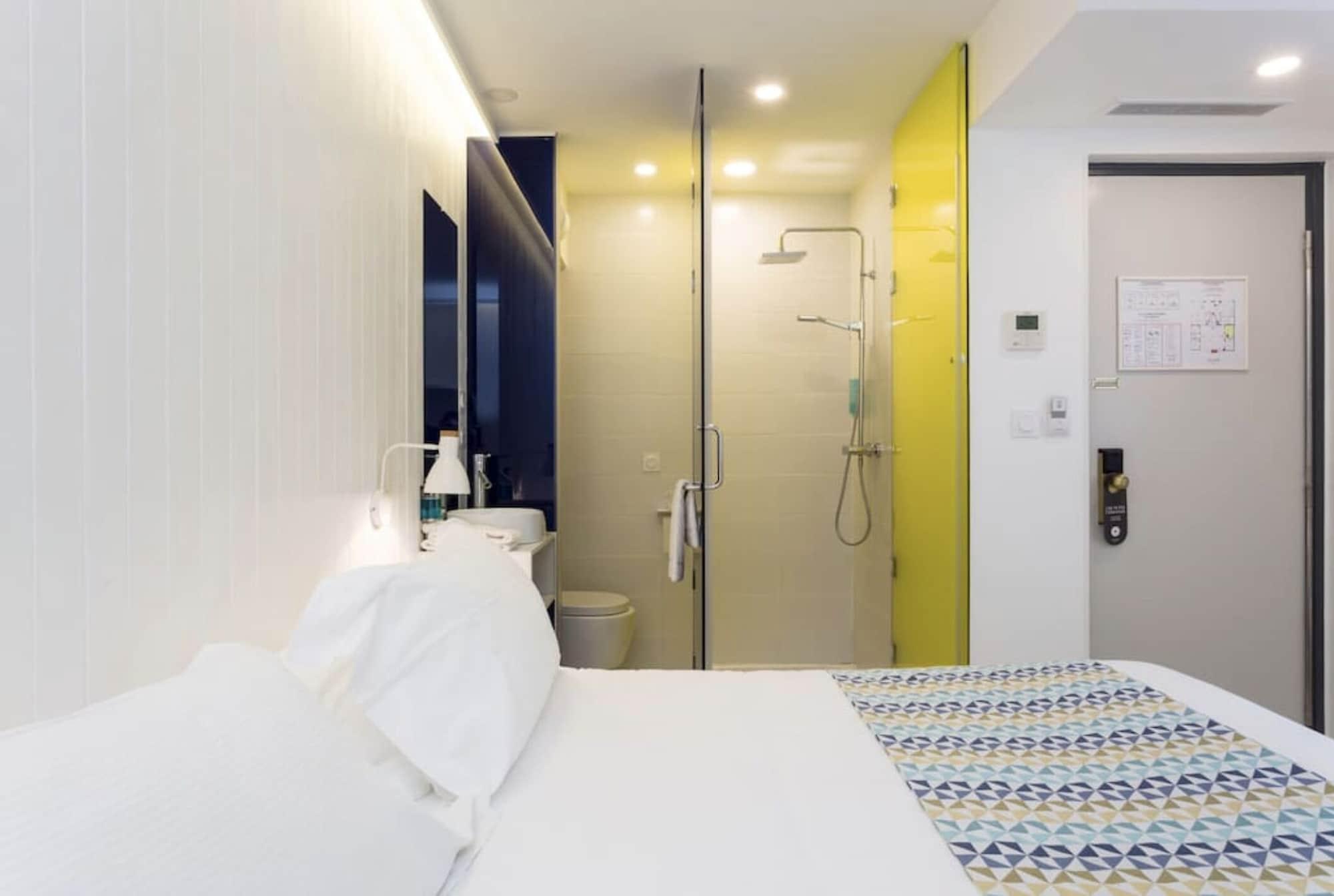 Atypik Hotel Clichy Bagian luar foto