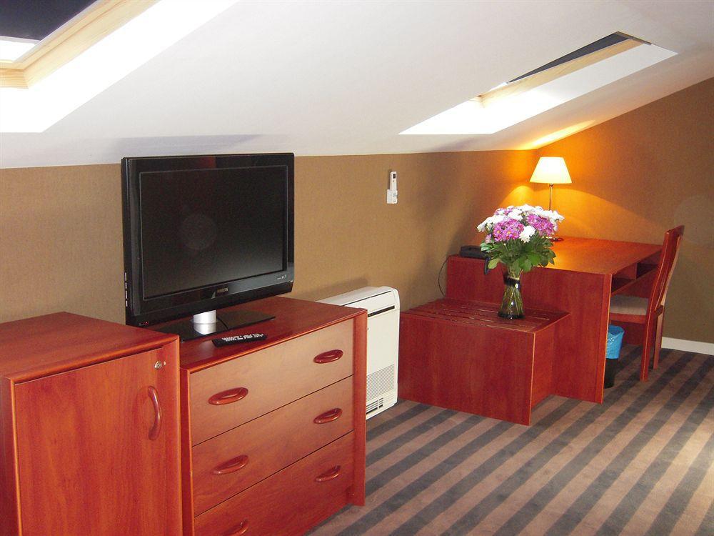 Atypik Hotel Clichy Bagian luar foto