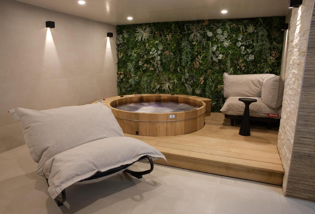 Atypik Hotel Clichy Bagian luar foto
