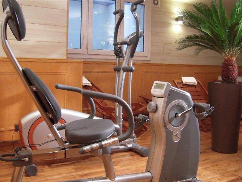 Atypik Hotel Clichy Bagian luar foto